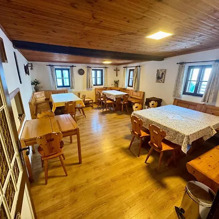 Appartement Near Afritzer & Verditz Trails