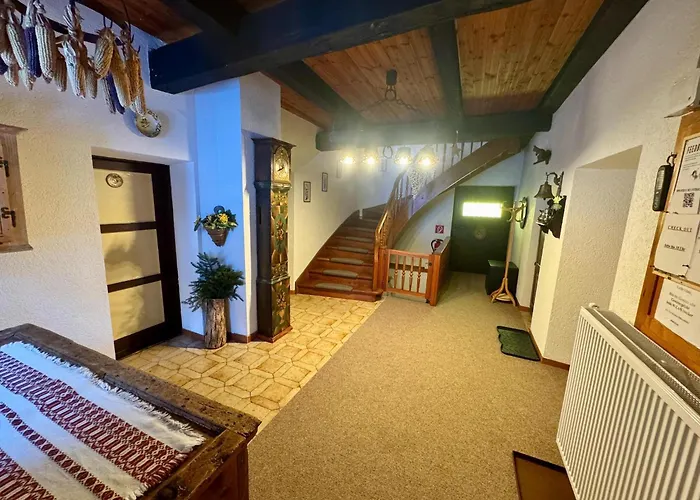 Near Afritzer & Verditz Trails Apartament